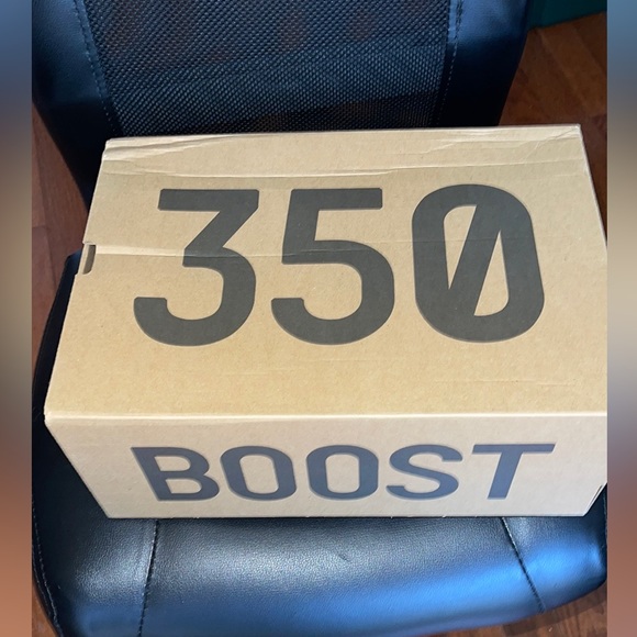 Yeezy350v2 “light” Size 13 - Picture 3 of 3